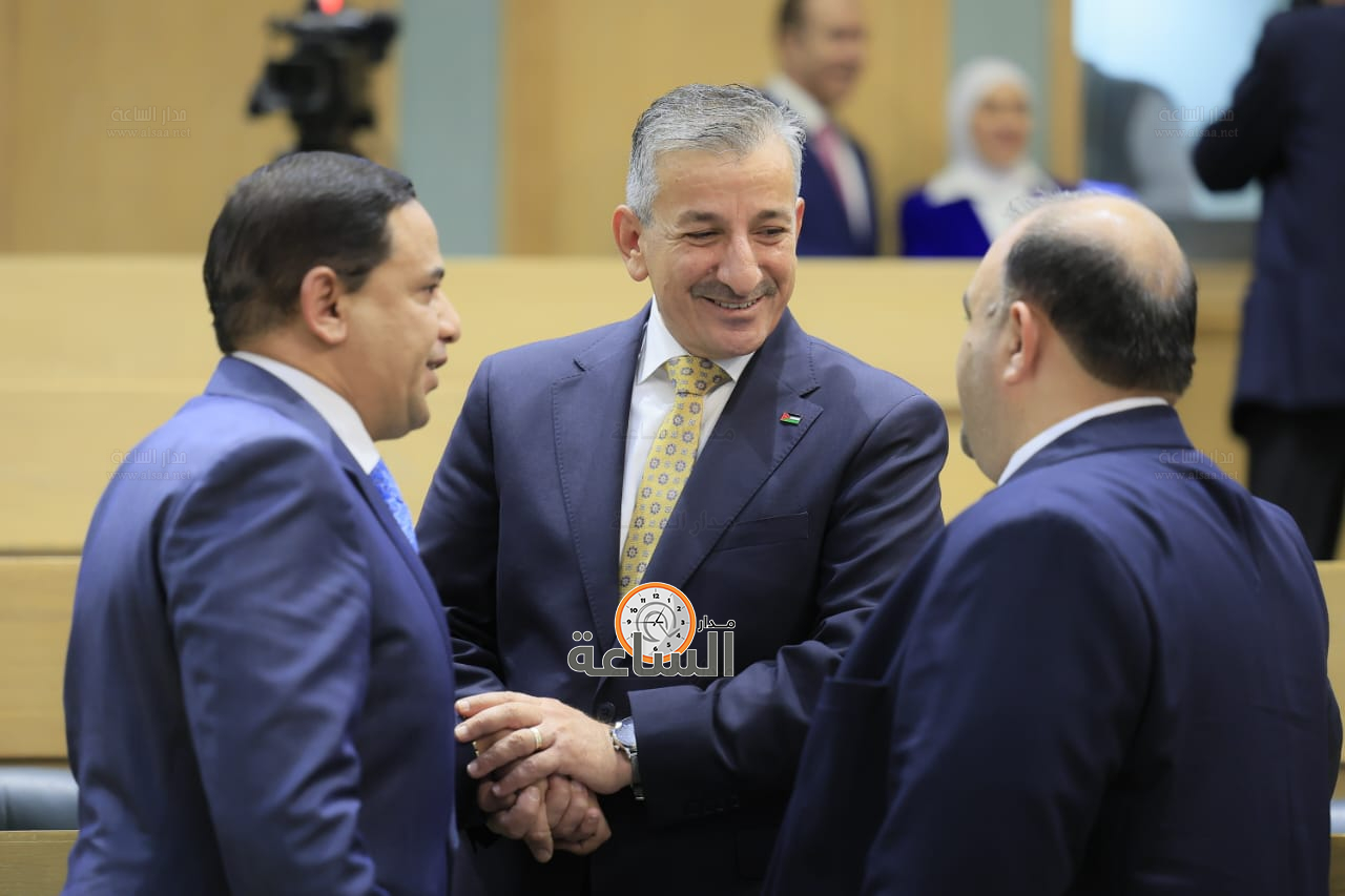 Madar Al-Saa Images 0.7526843871066209