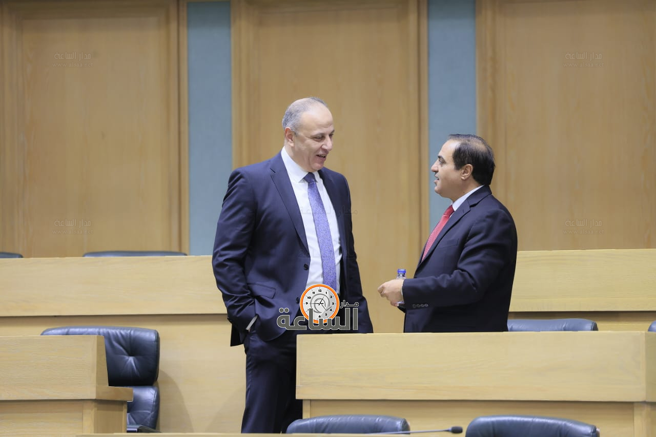 Madar Al-Saa Images 0.6153492749974625