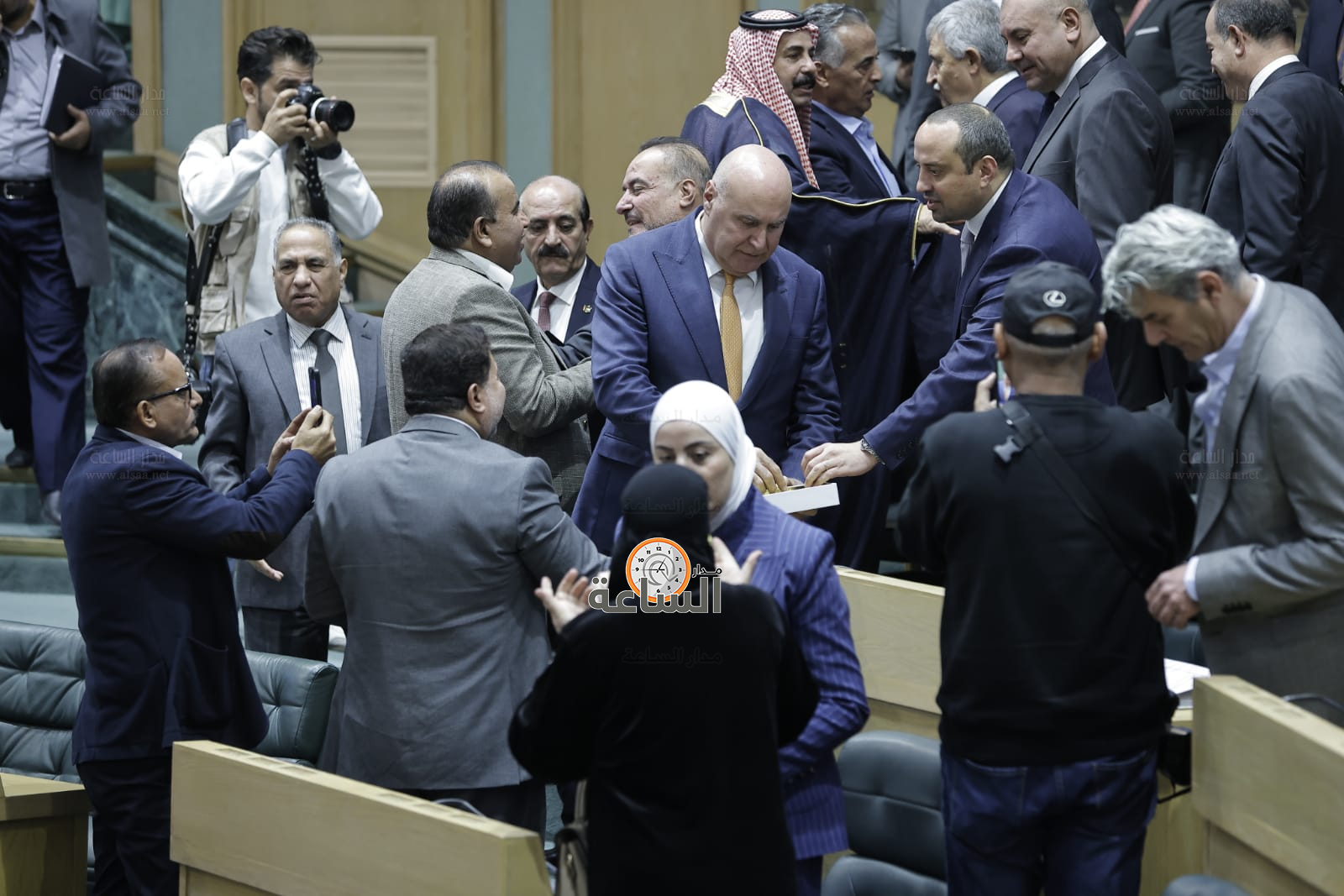 Madar Al-Saa Images 0.021169527347115524