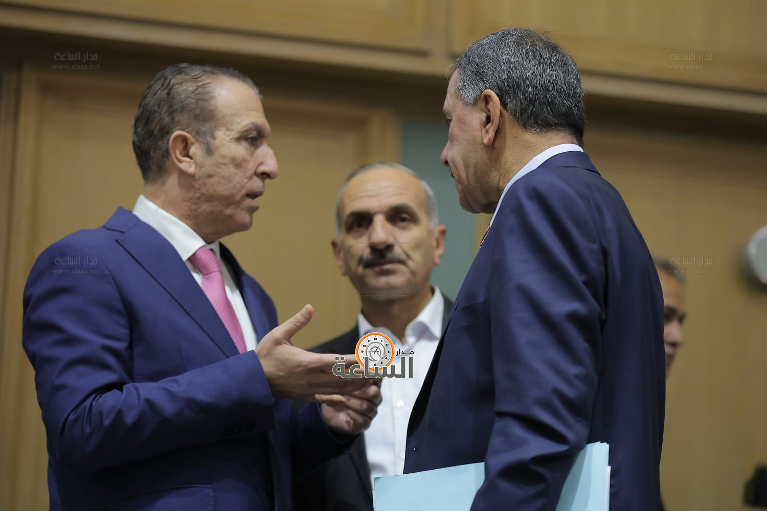 Madar Al-Saa Images 0.9769496344287794