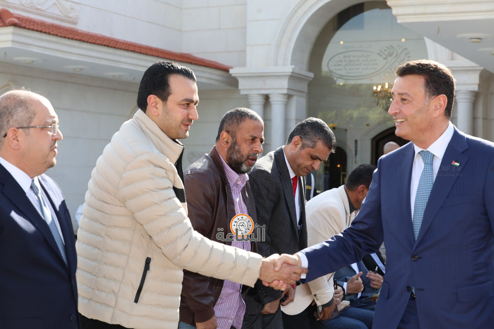 Madar Al-Saa Images 0.9336261037845744