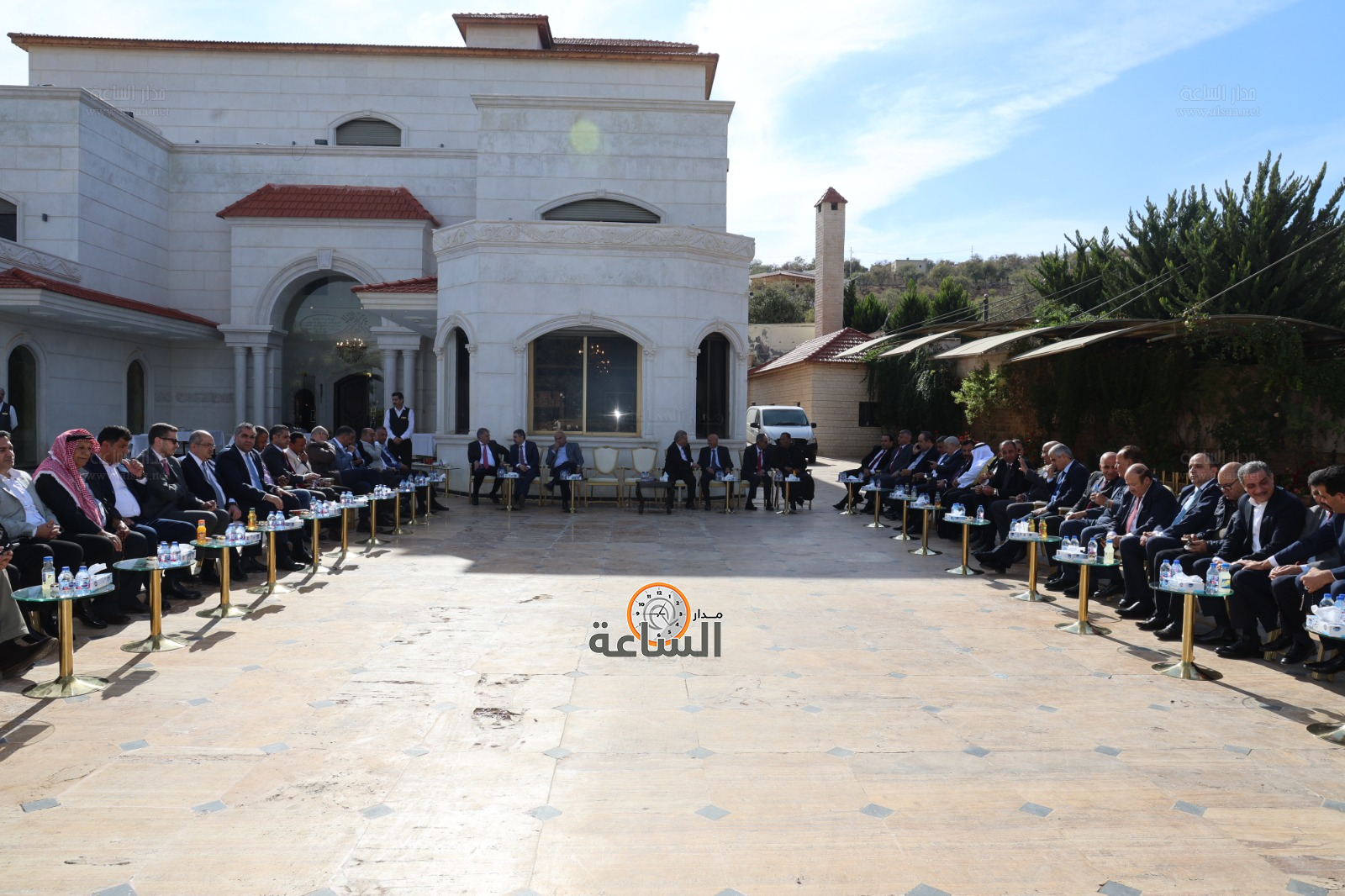 Madar Al-Saa Images 0.3726855272823171