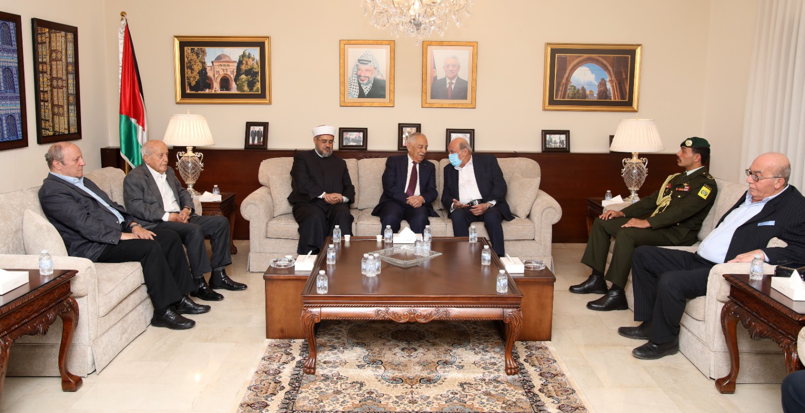 Madar Al-Saa Images 0.6872511158838744