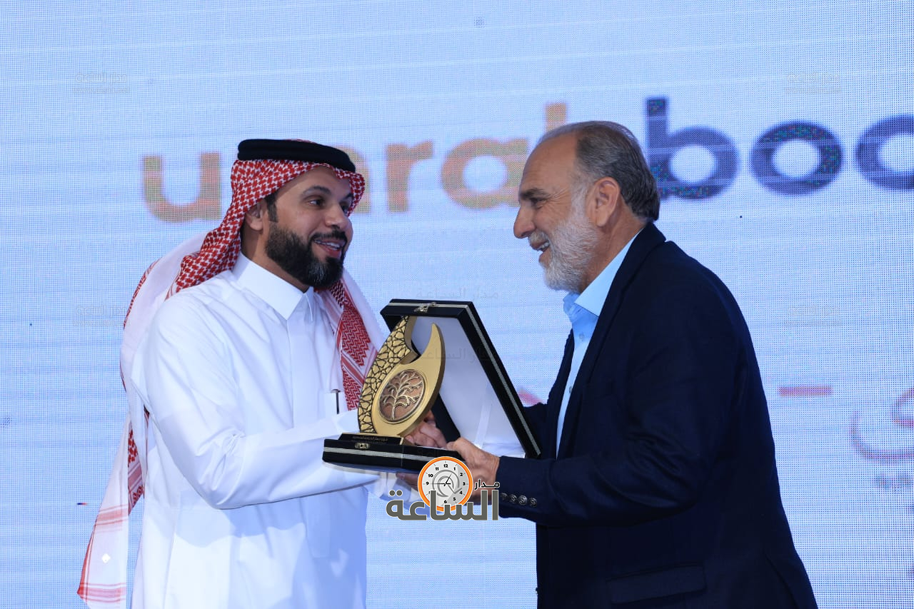 Madar Al-Saa Images 0.47096786066720586