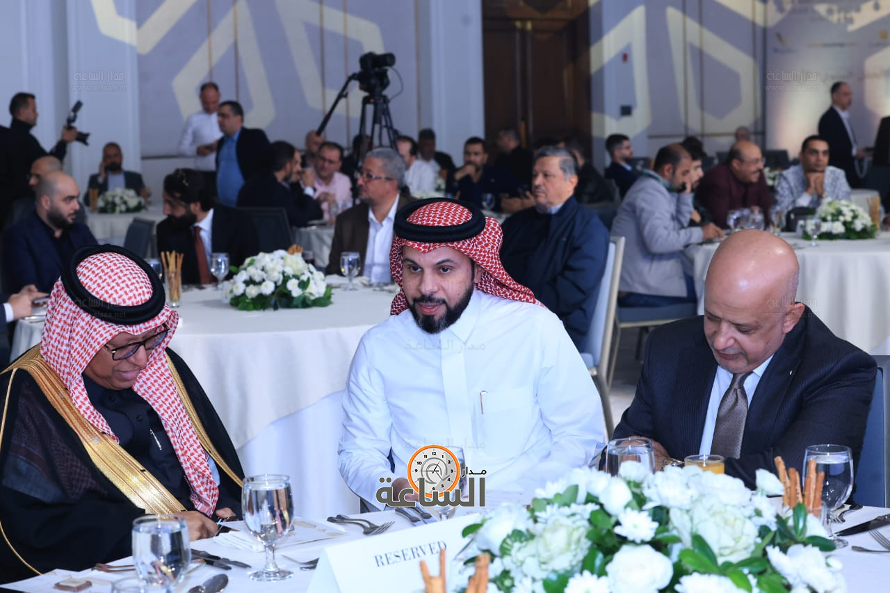 Madar Al-Saa Images 0.7280795535243121