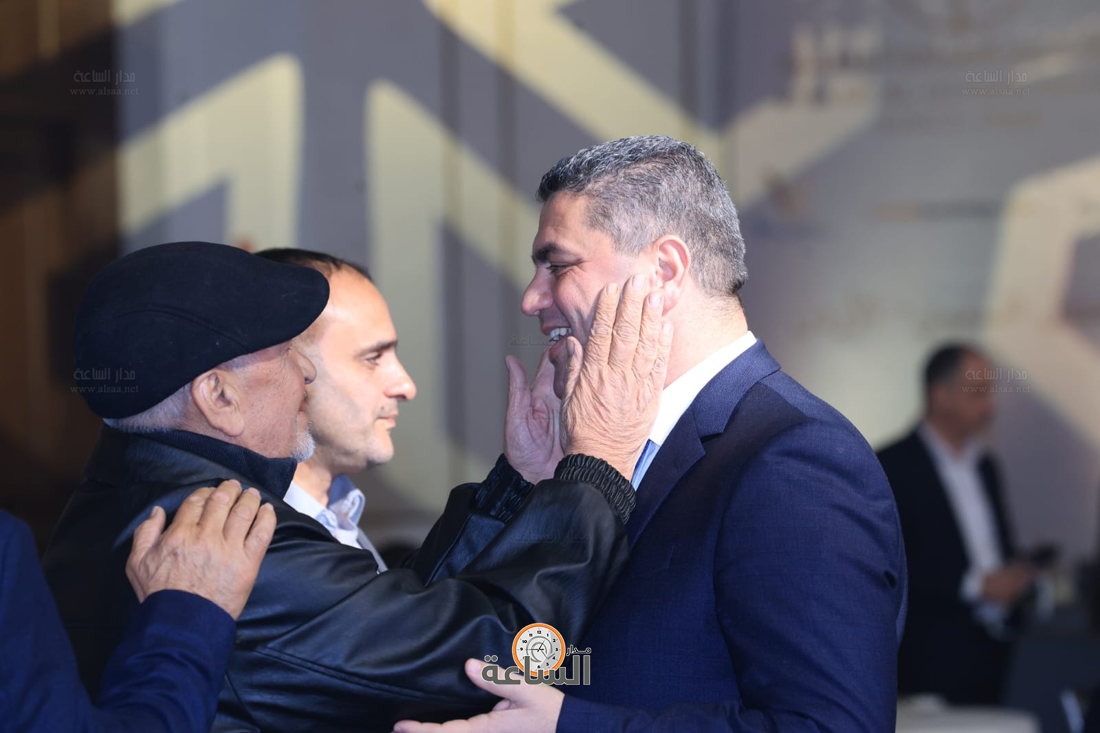 Madar Al-Saa Images 0.999343145381986