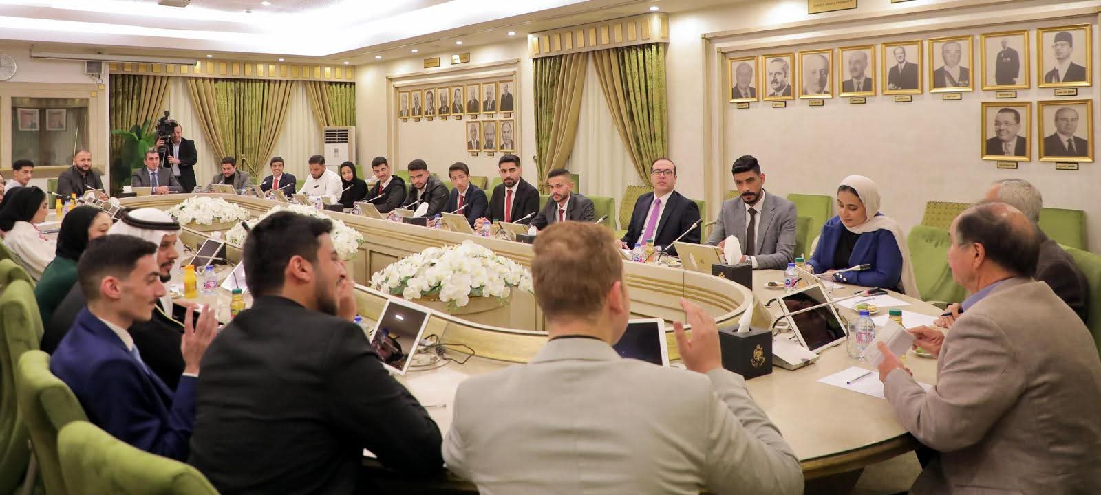 Madar Al-Saa Images 0.5835805691674472