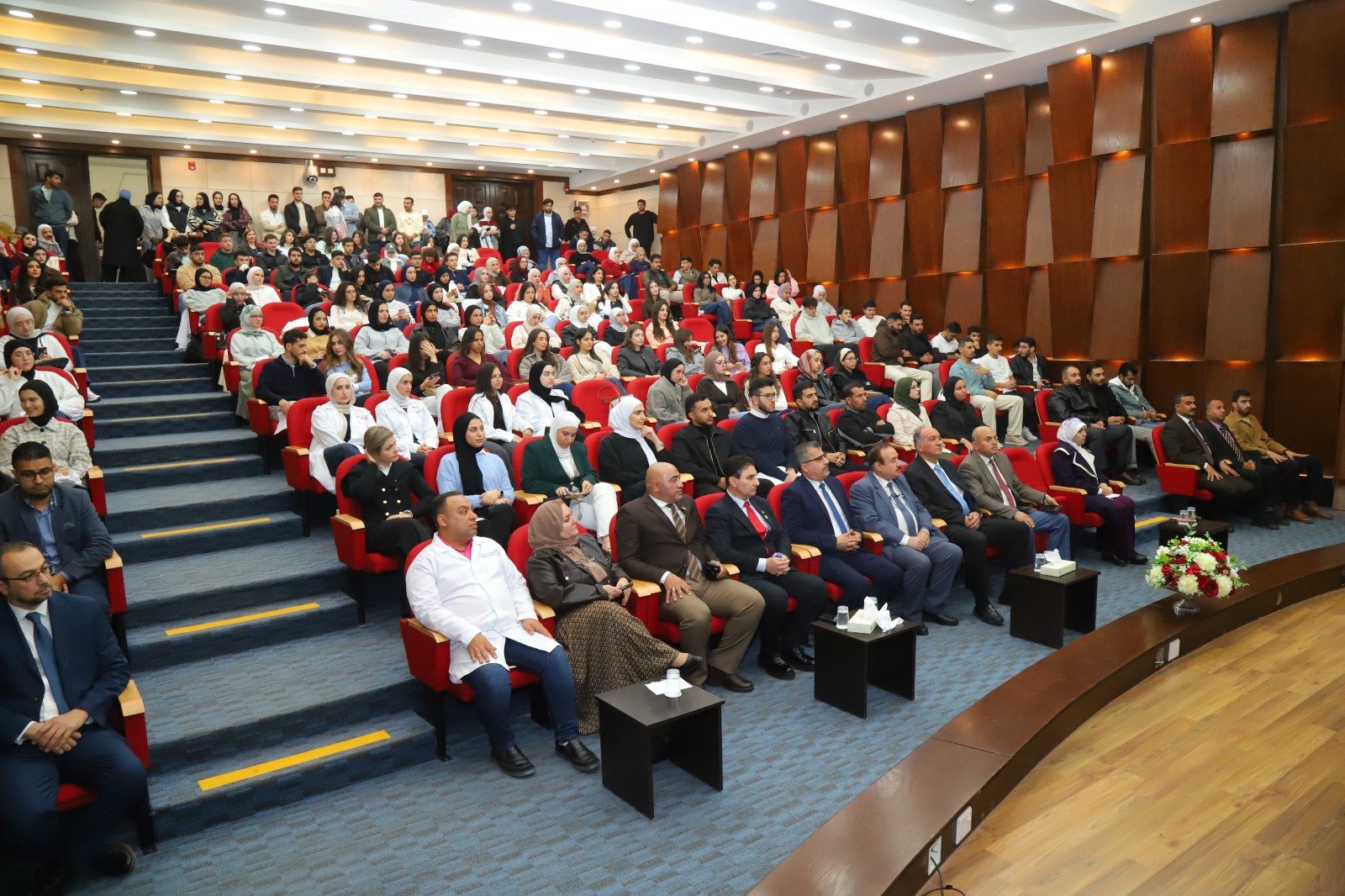 Madar Al-Saa Images 0.4985419859617647