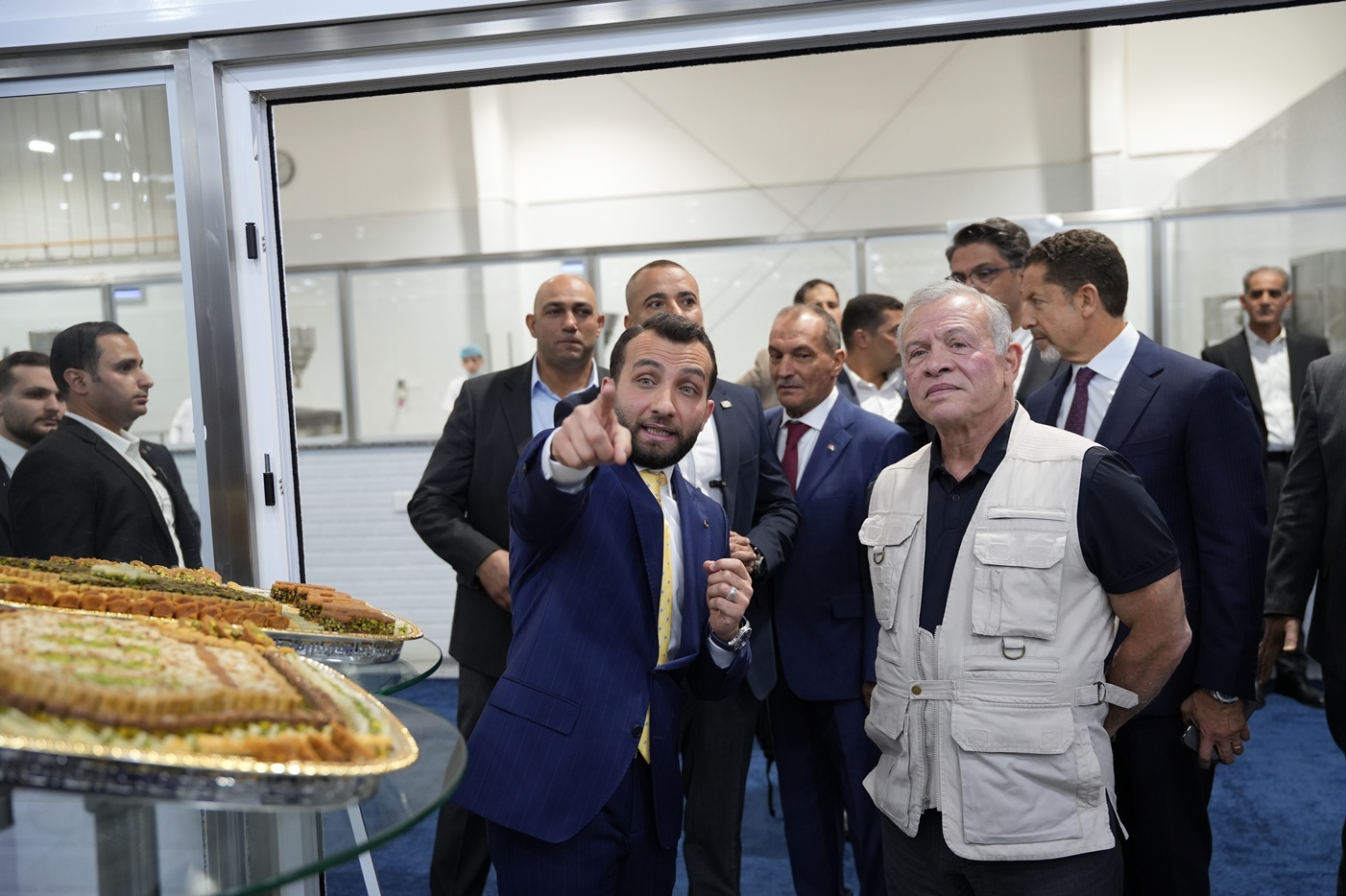 Madar Al-Saa Images 0.6530659857496551