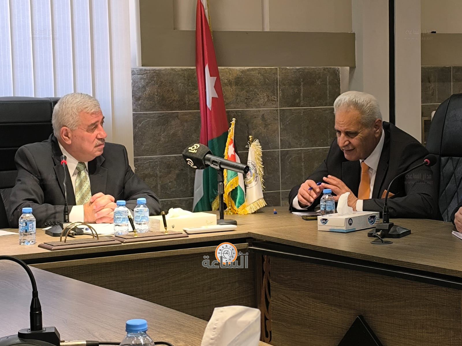 Madar Al-Saa Images 0.33731511033767114