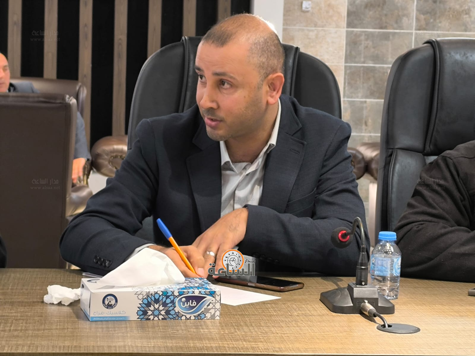 Madar Al-Saa Images 0.8812941429301272