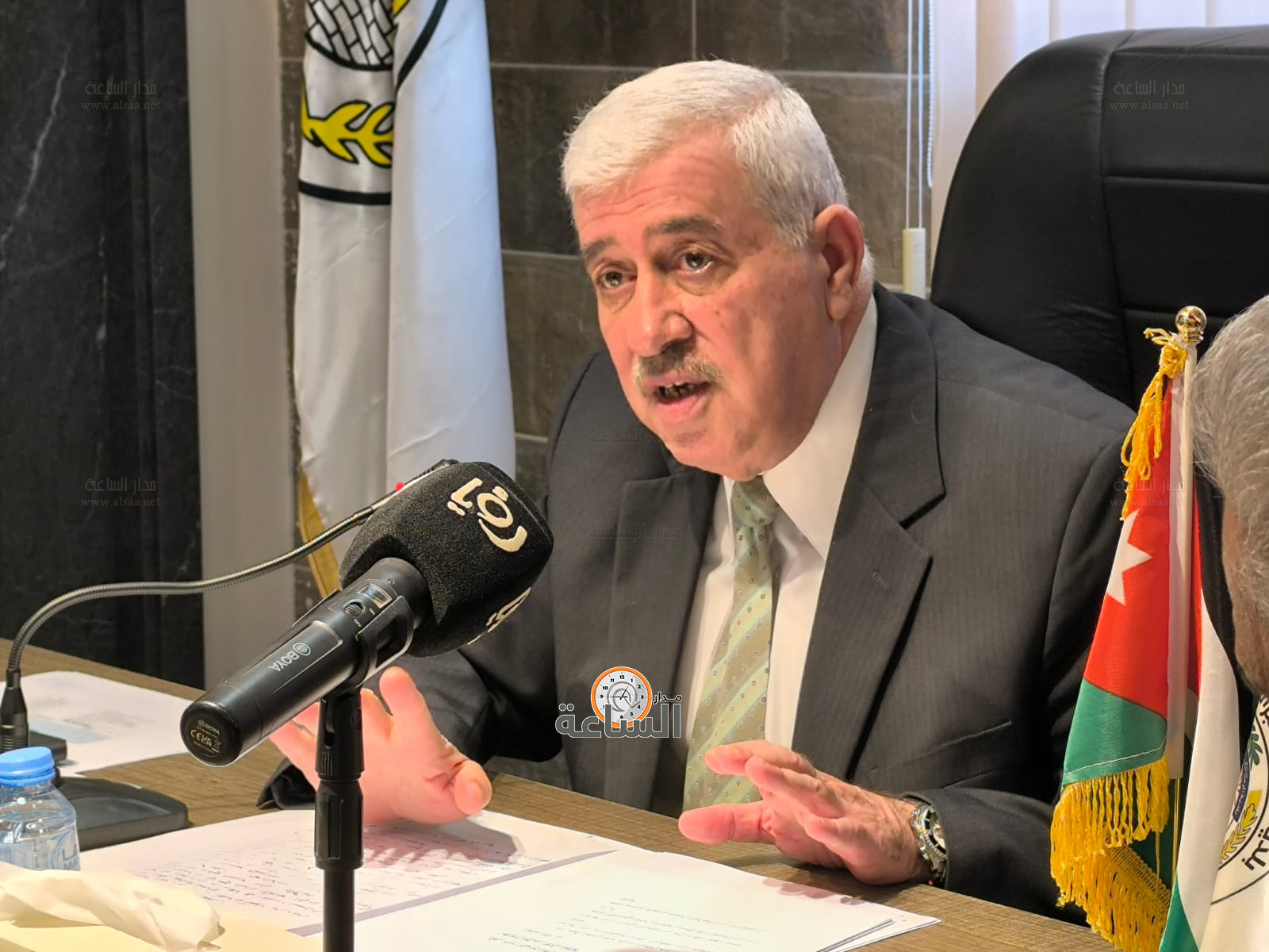 Madar Al-Saa Images 0.8783453817993198