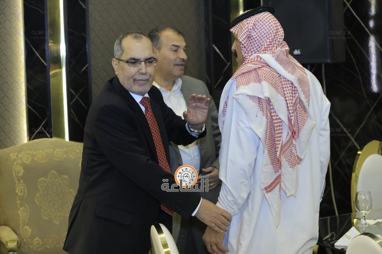 Madar Al-Saa Images 0.3186950054006433