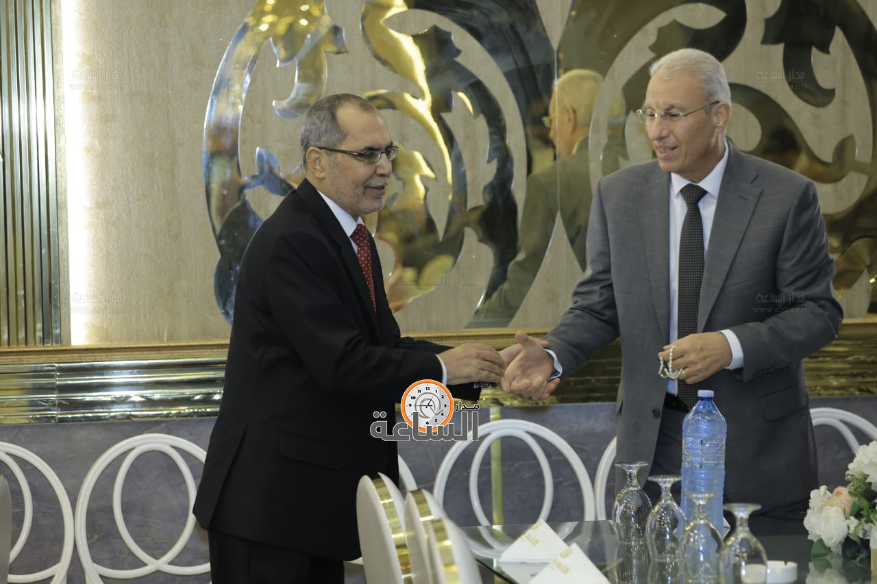 Madar Al-Saa Images 0.8127134444568865