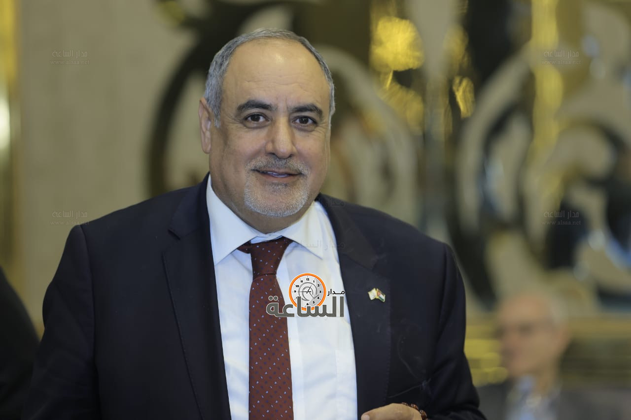 Madar Al-Saa Images 0.7549754493292514