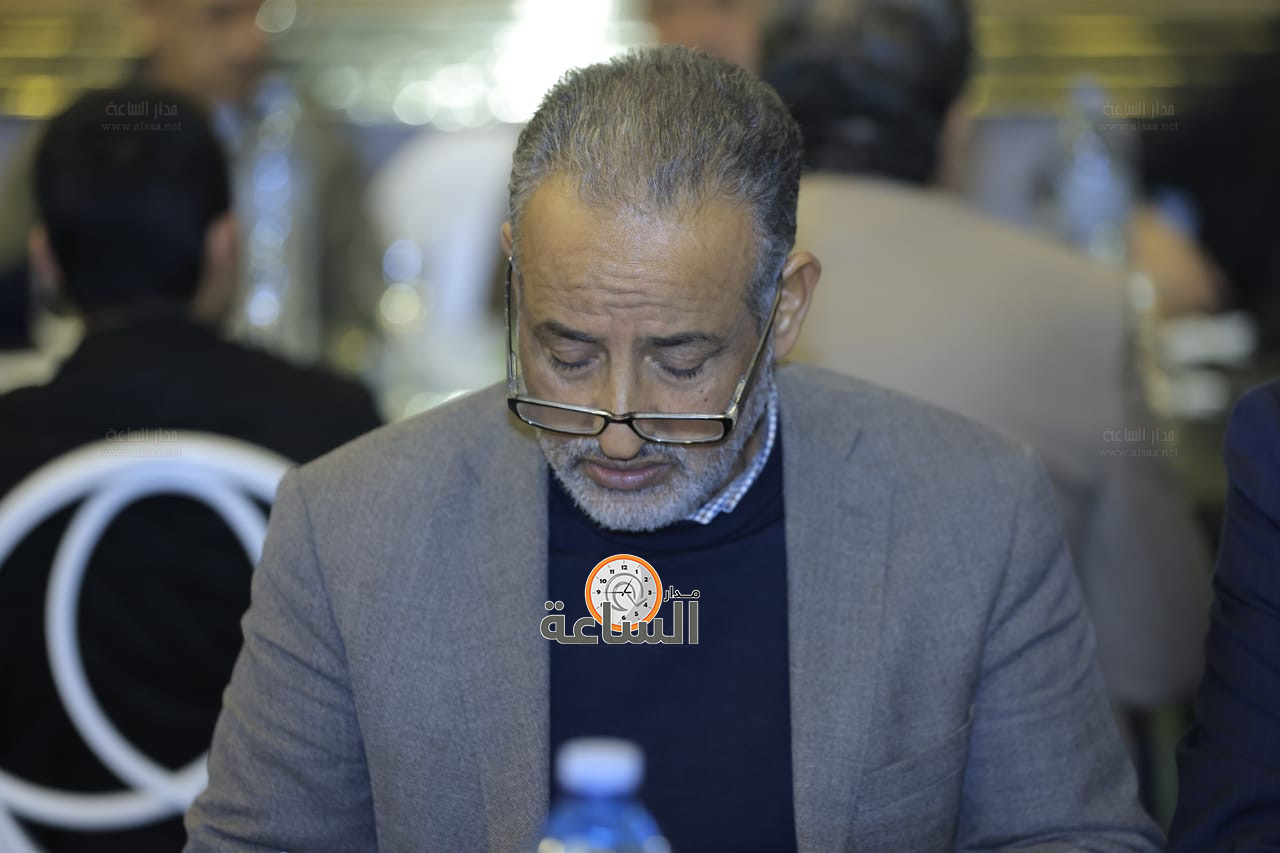 Madar Al-Saa Images 0.2450157485898692