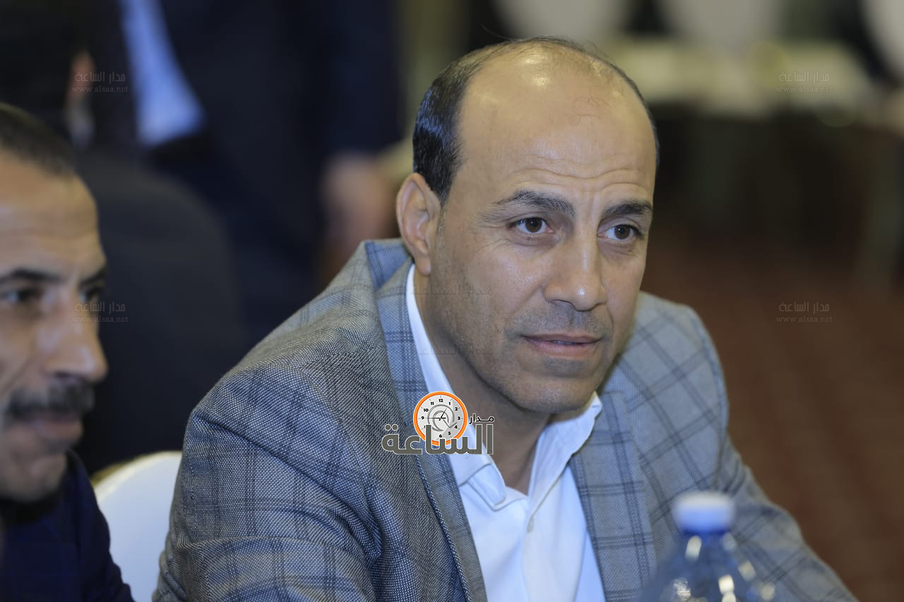 Madar Al-Saa Images 0.46455844511470223