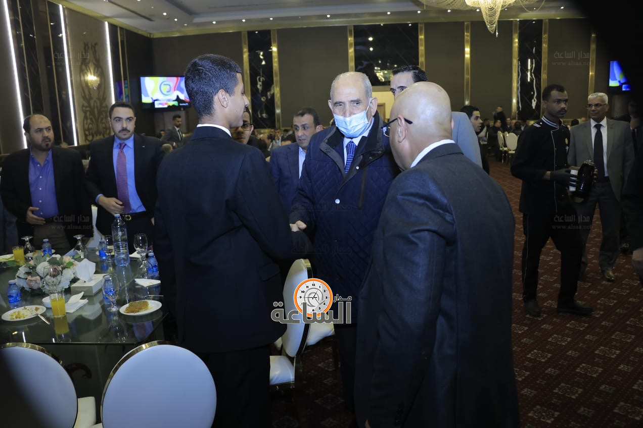 Madar Al-Saa Images 0.580025175415096