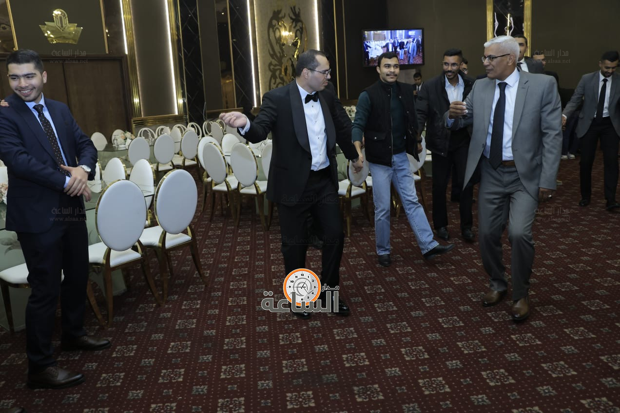 Madar Al-Saa Images 0.37617130749344363