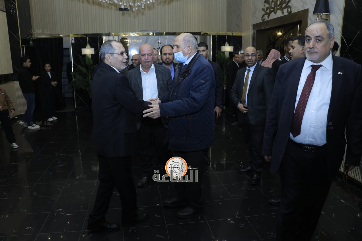 Madar Al-Saa Images 0.38978587163936085