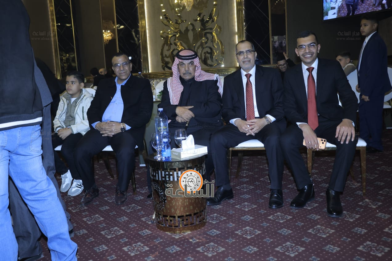 Madar Al-Saa Images 0.3535918435306369