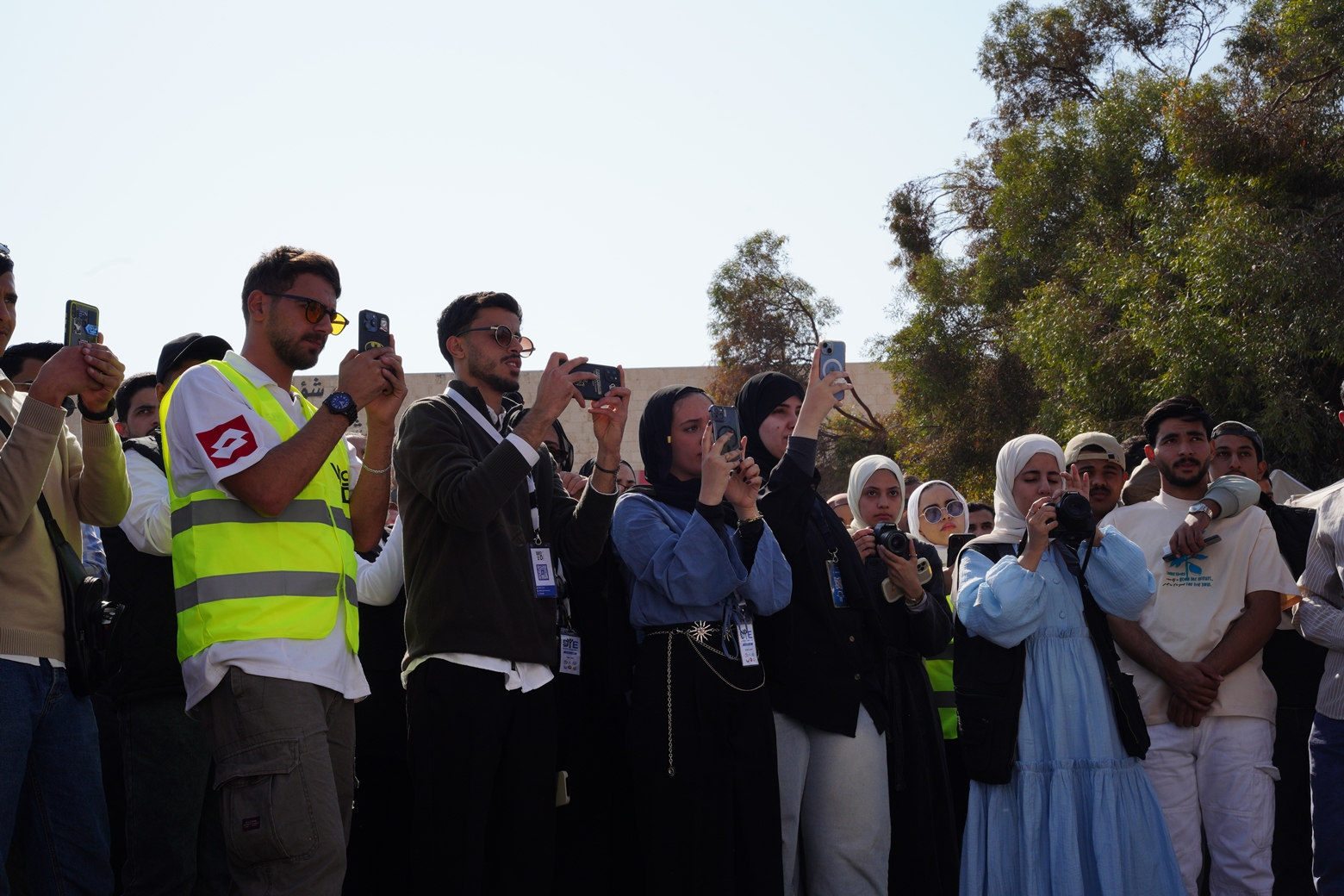 Madar Al-Saa Images 0.03992887565600678