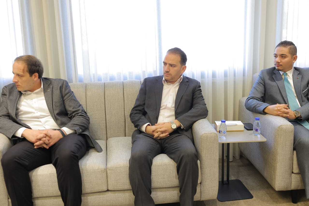 Madar Al-Saa Images 0.9110293838917788