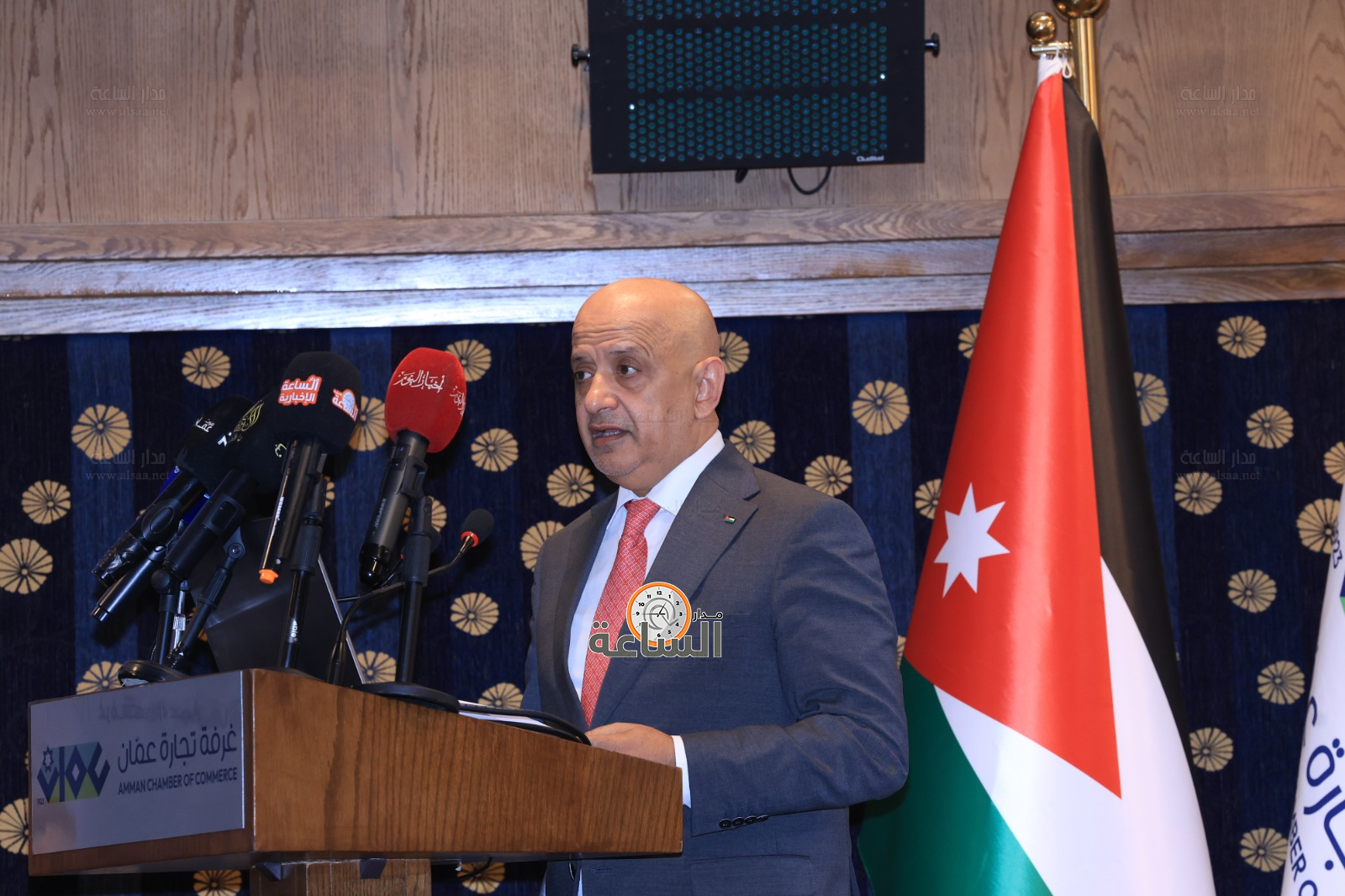 Madar Al-Saa Images 0.7323458012407902