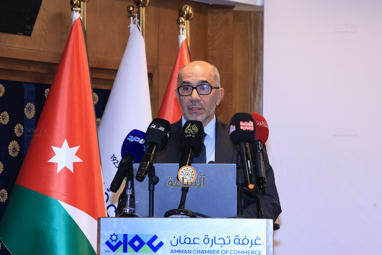 Madar Al-Saa Images 0.6107442940875588