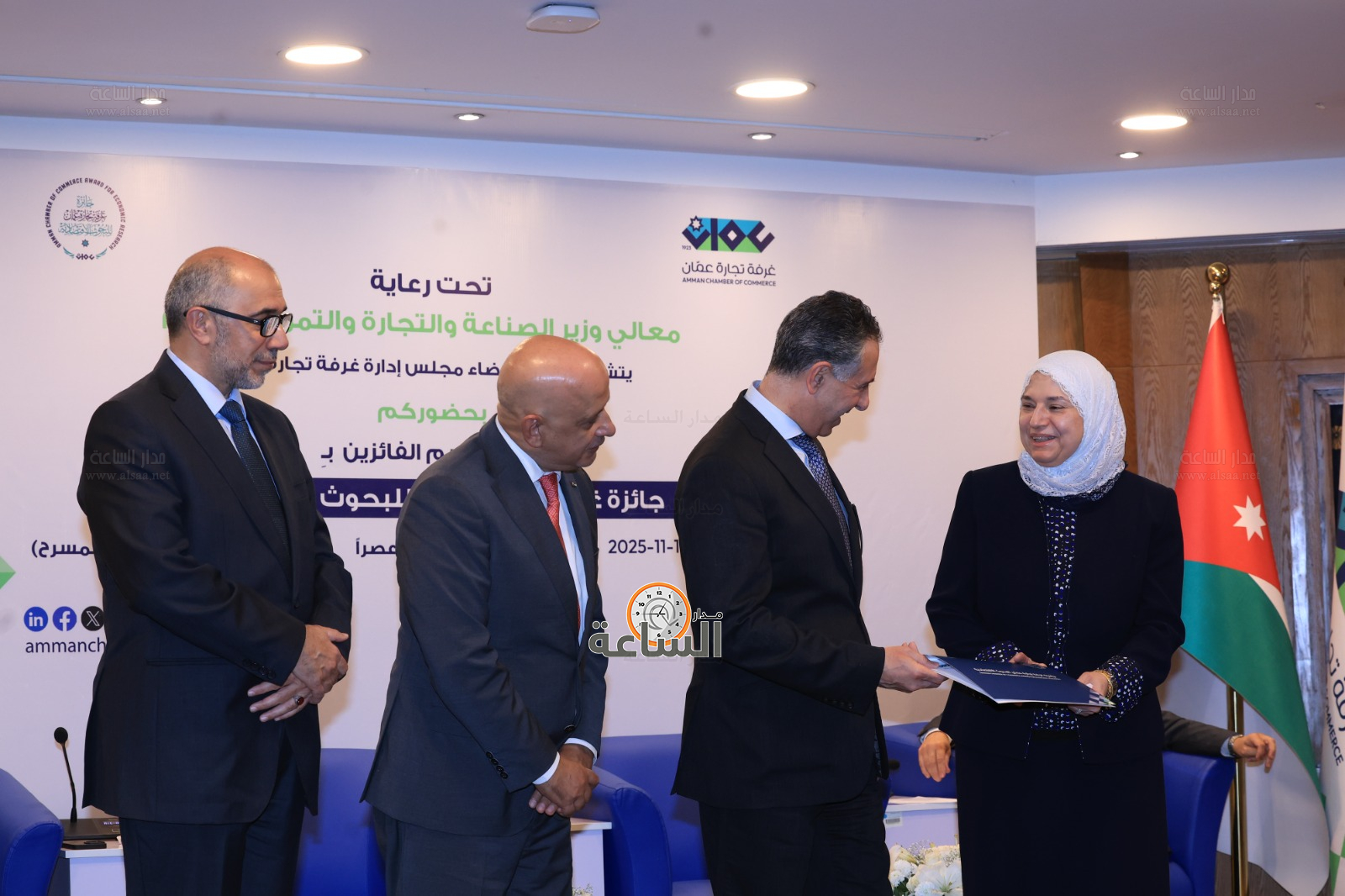 Madar Al-Saa Images 0.388055409137005