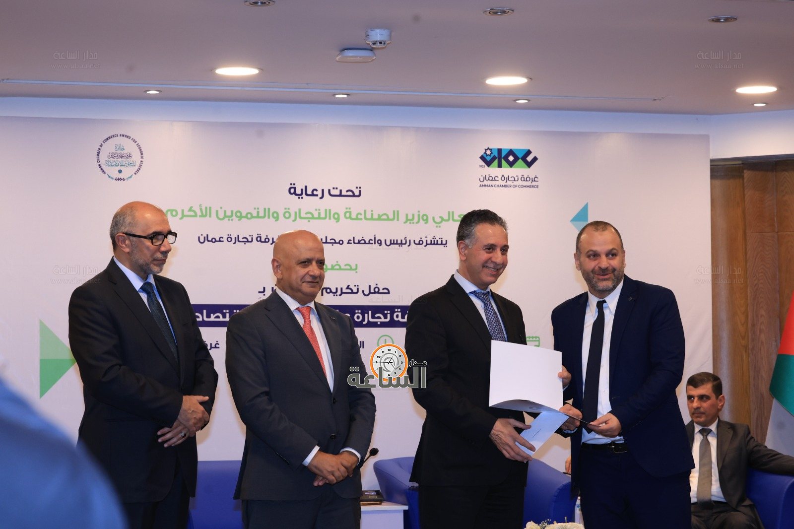 Madar Al-Saa Images 0.10888531832770476