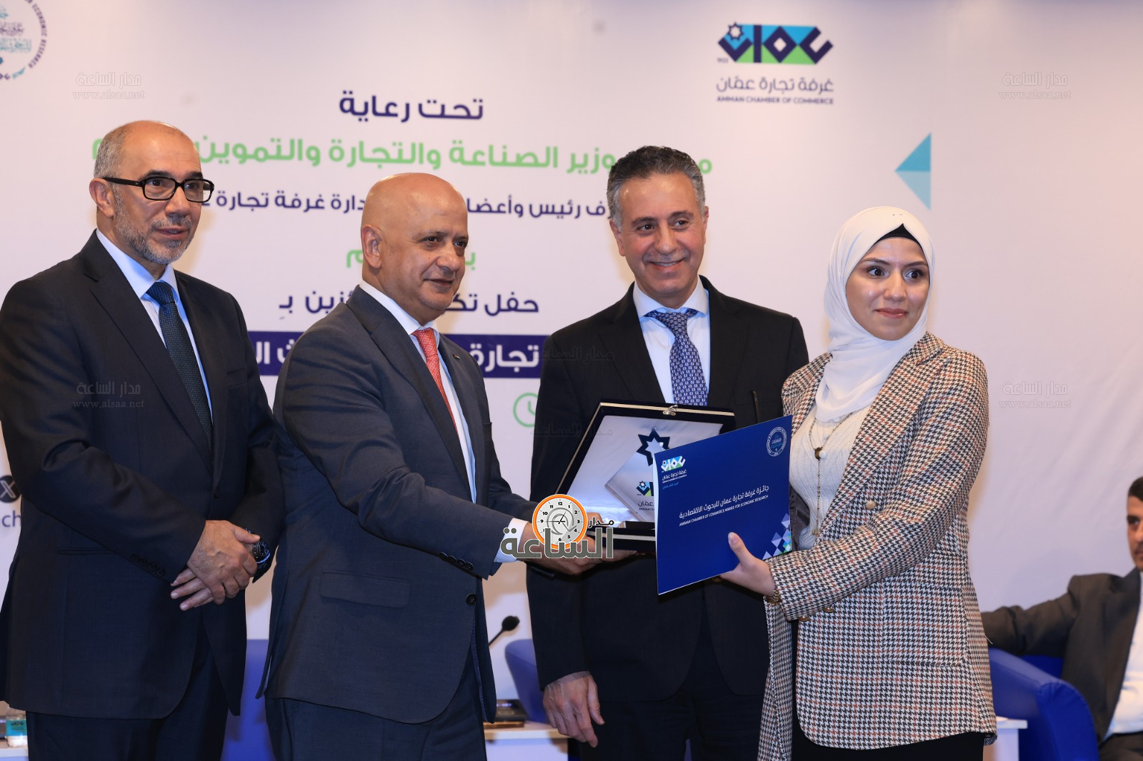 Madar Al-Saa Images 0.04036546546577169