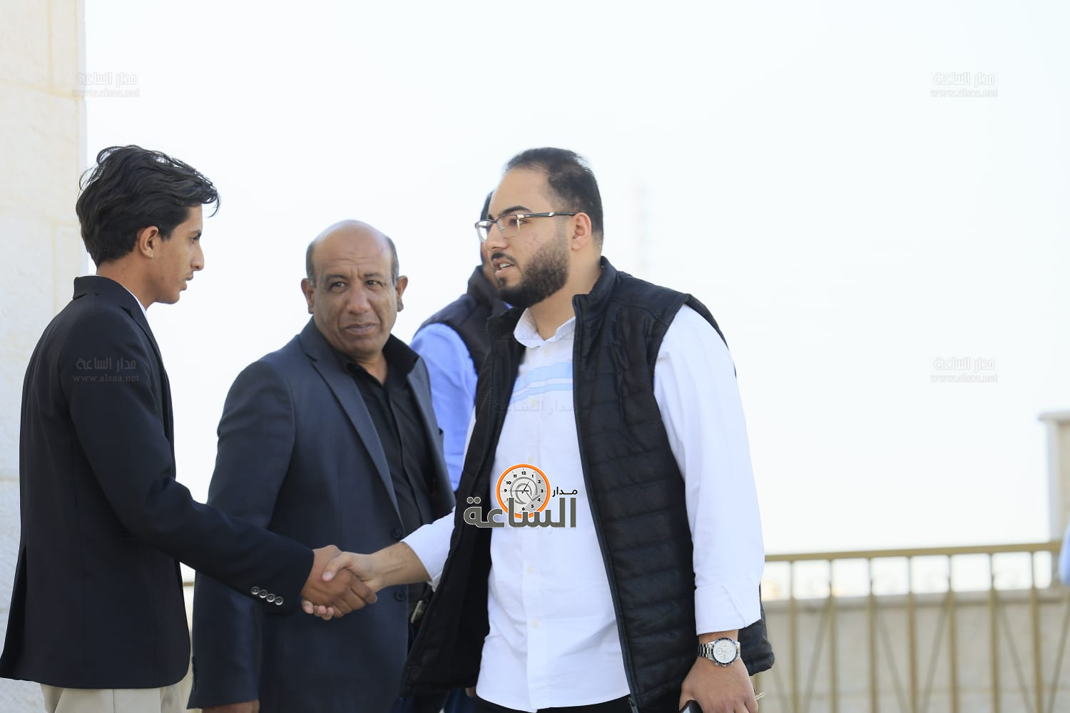 Madar Al-Saa Images 0.32129293084165955