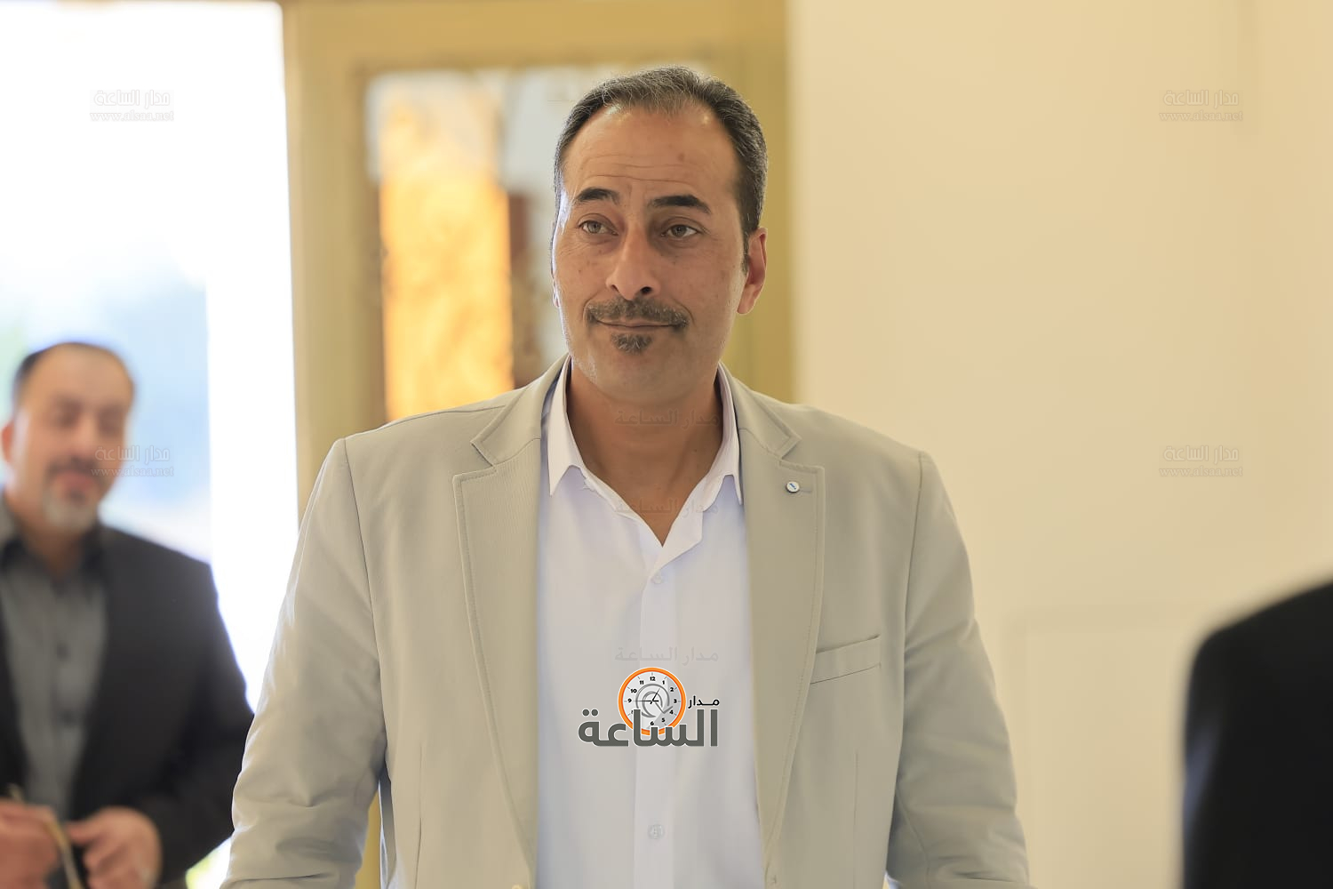 Madar Al-Saa Images 0.9078720244300851