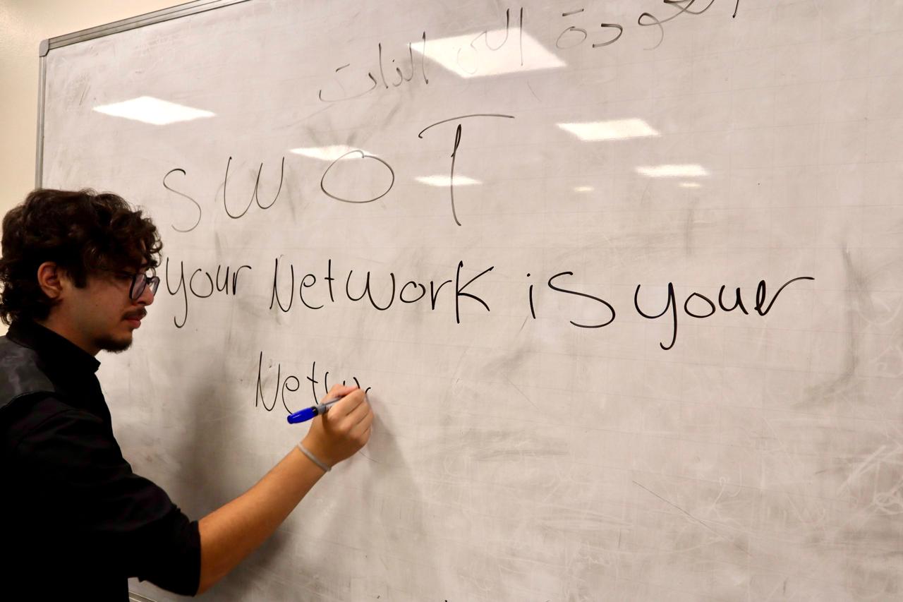 Madar Al-Saa Images 0.2583662102309129