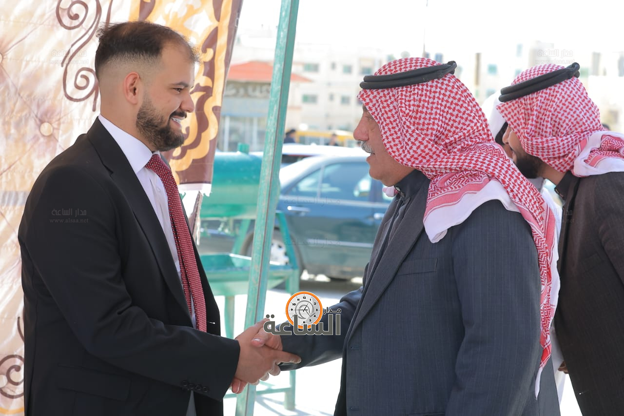 Madar Al-Saa Images 0.519670335258819