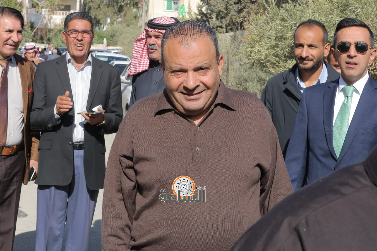 Madar Al-Saa Images 0.49032779281334493