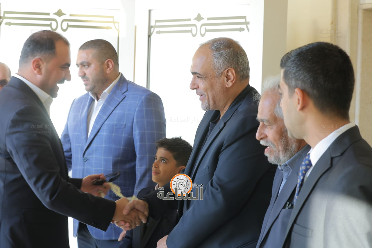 Madar Al-Saa Images 0.7314228408139445