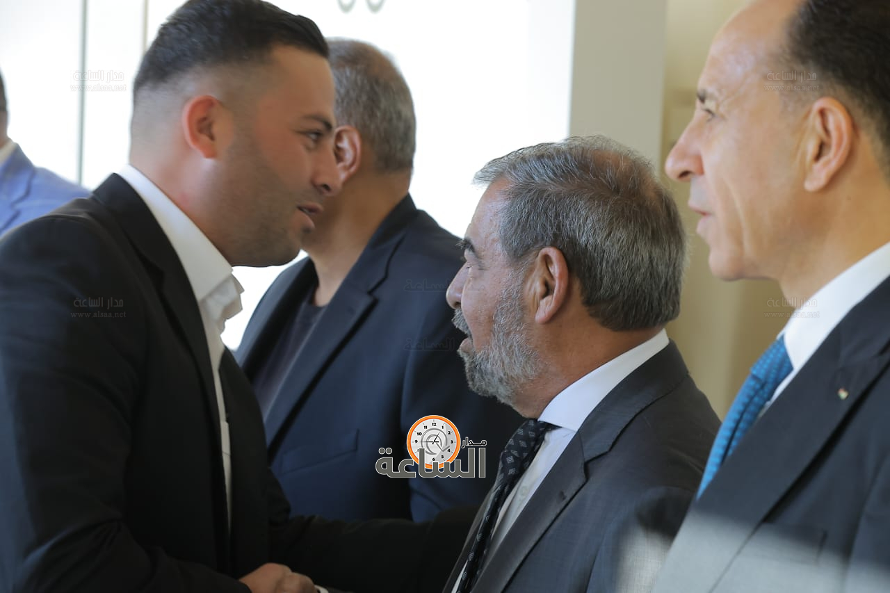 Madar Al-Saa Images 0.9328575165834692