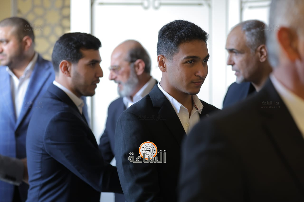 Madar Al-Saa Images 0.369495576360211