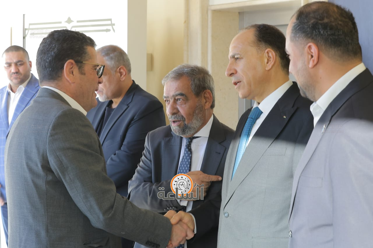 Madar Al-Saa Images 0.7508996318316407