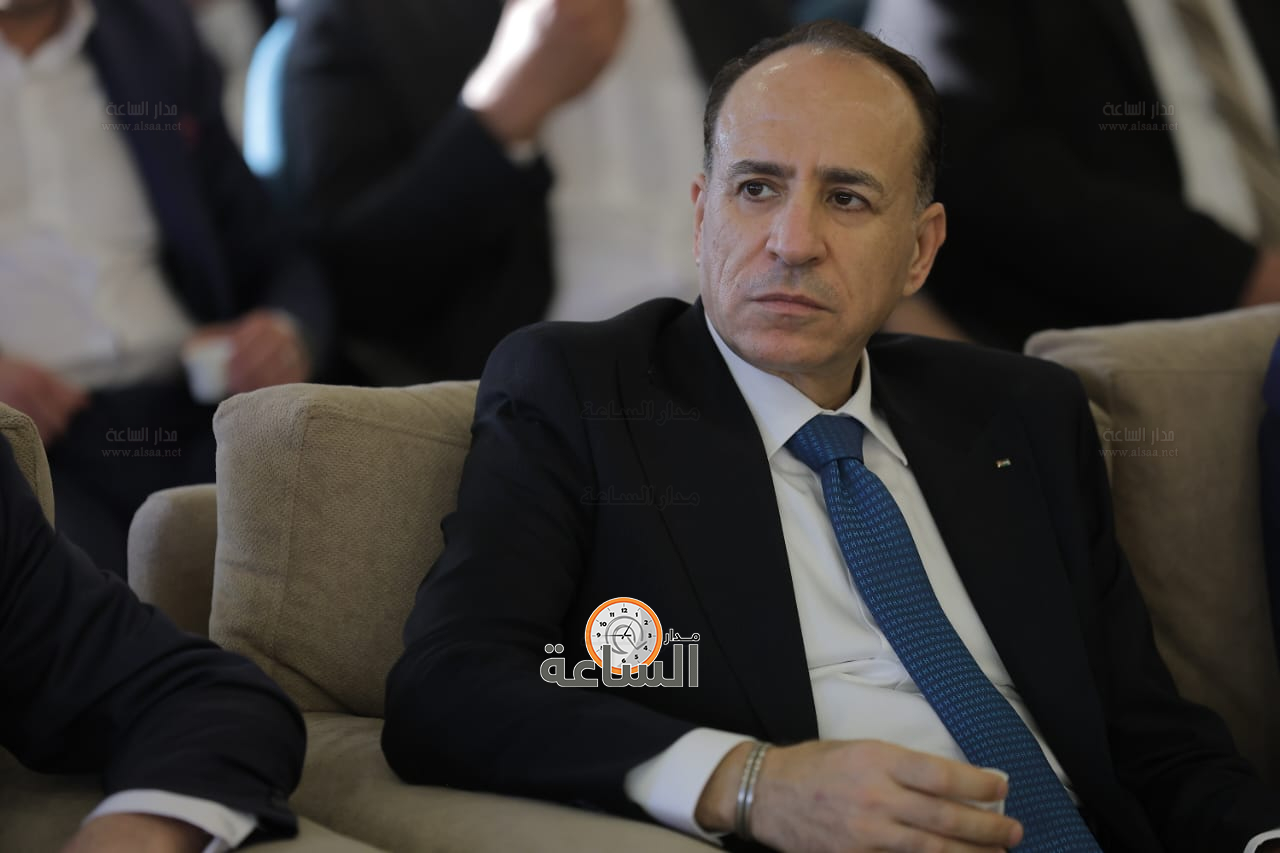 Madar Al-Saa Images 0.5128664873520609