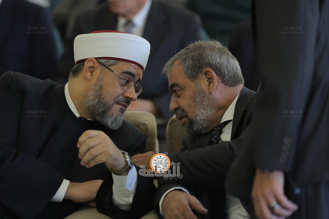 Madar Al-Saa Images 0.7139675642435254