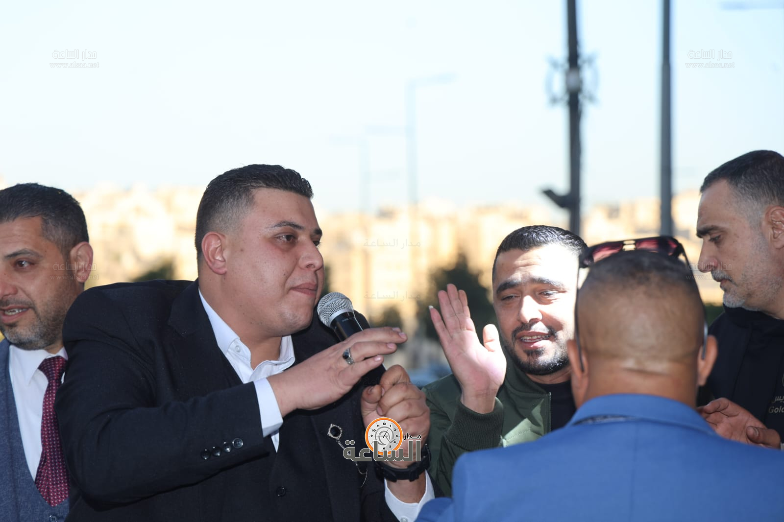 Madar Al-Saa Images 0.32141471230393925