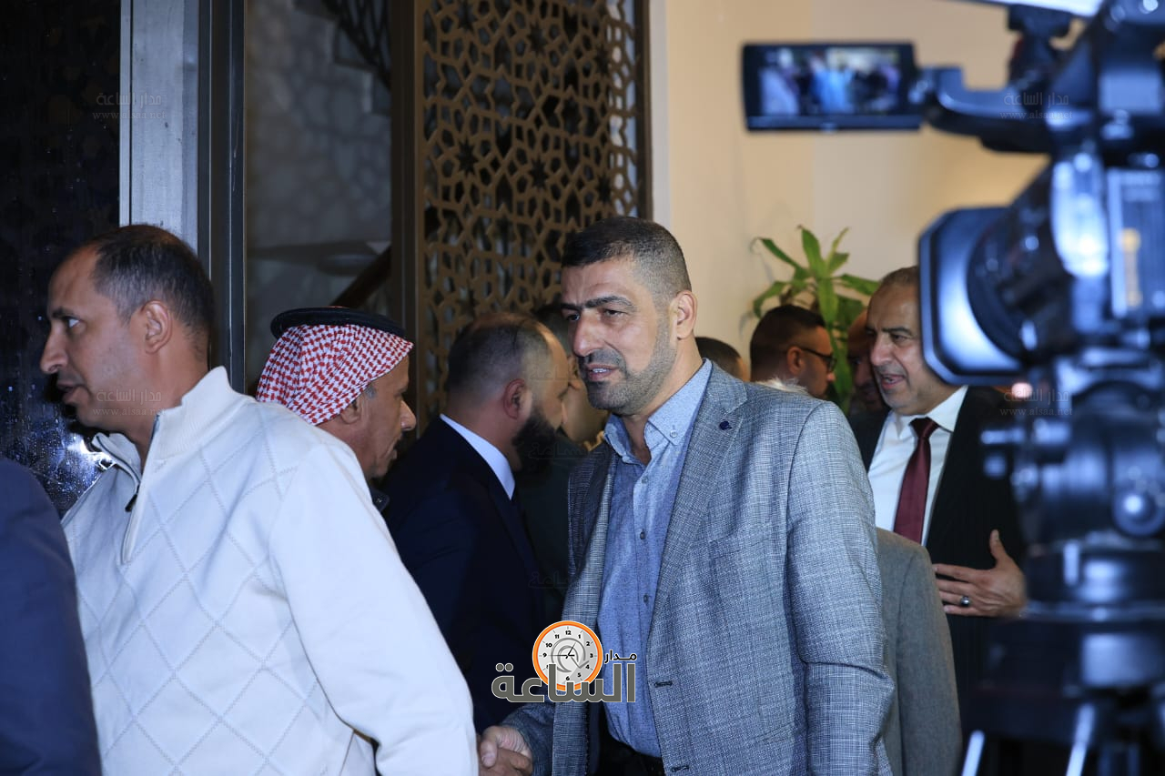 Madar Al-Saa Images 0.3786812399150131