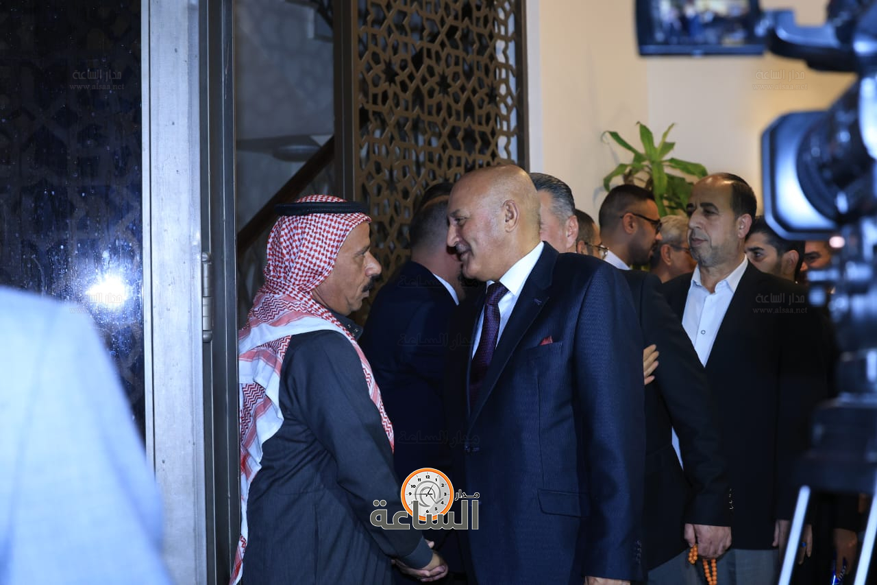 Madar Al-Saa Images 0.7172846253215145