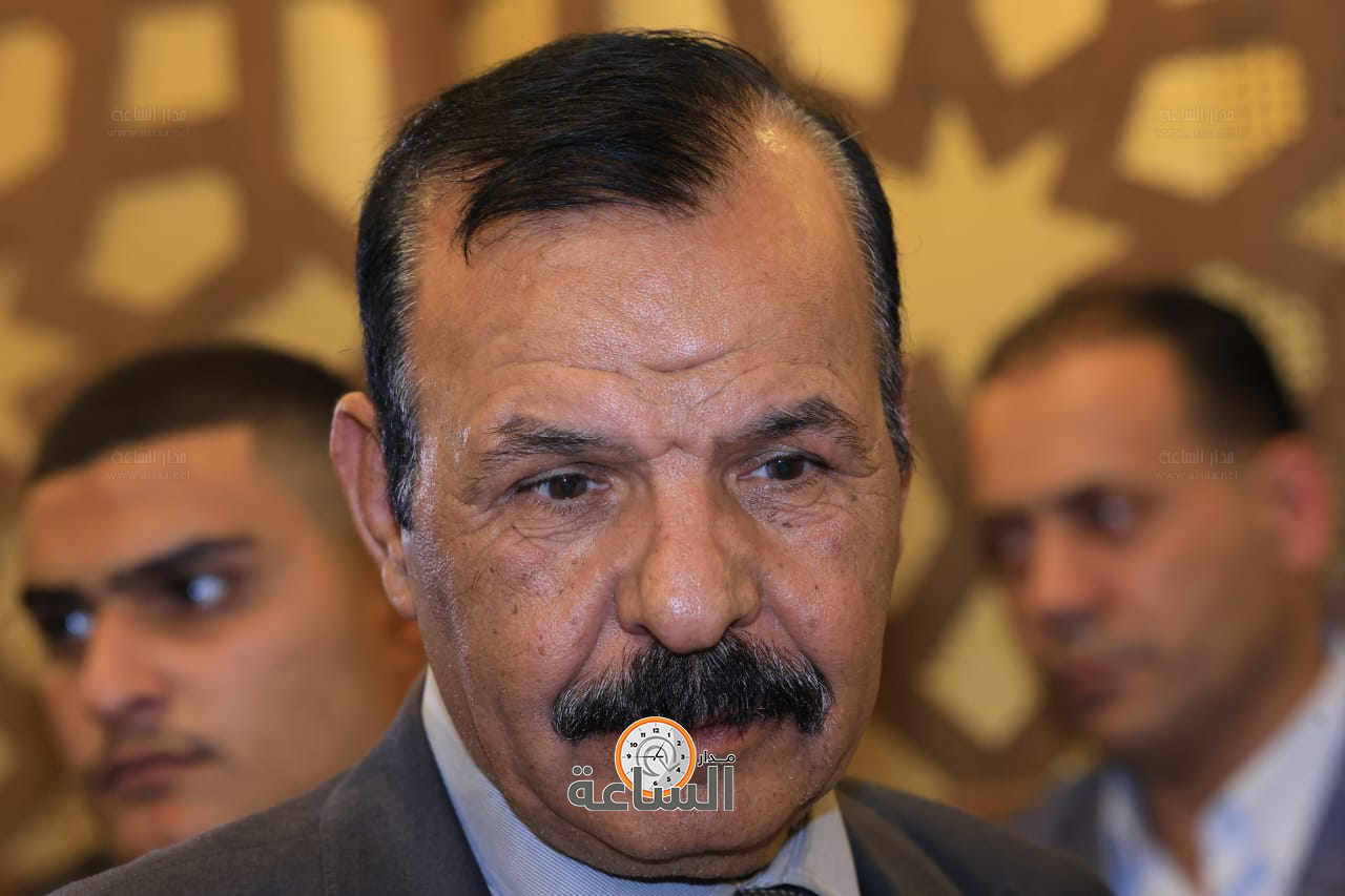 Madar Al-Saa Images 0.34619690858117635