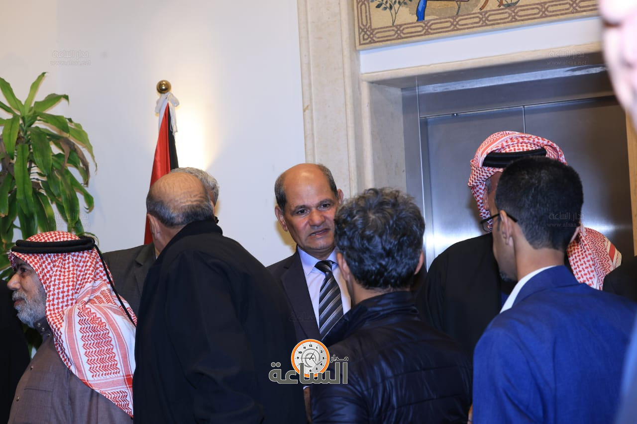 Madar Al-Saa Images 0.9870067561760432