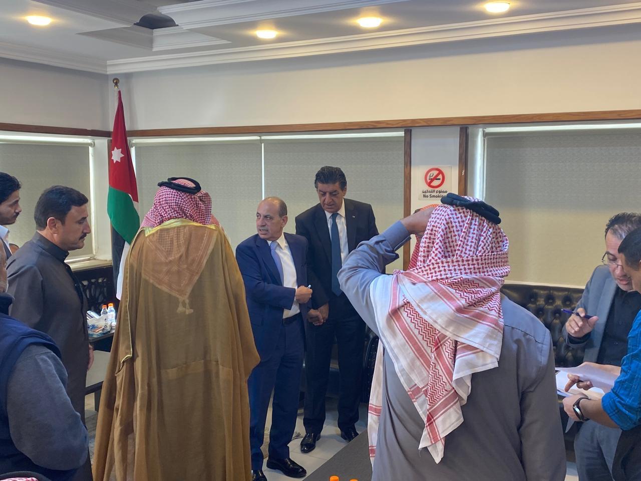 Madar Al-Saa Images 0.1548376325776638