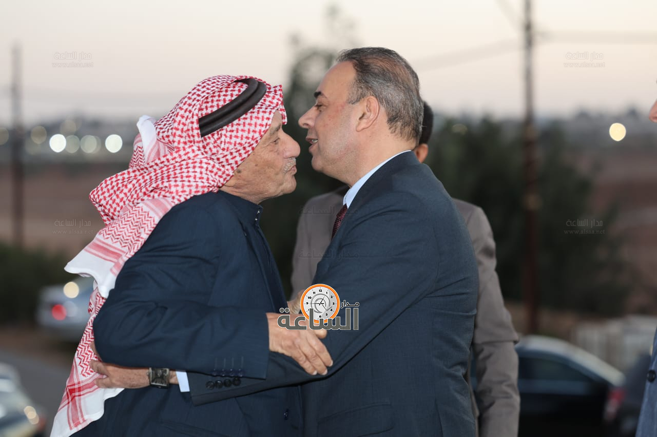 Madar Al-Saa Images 0.974888224423592